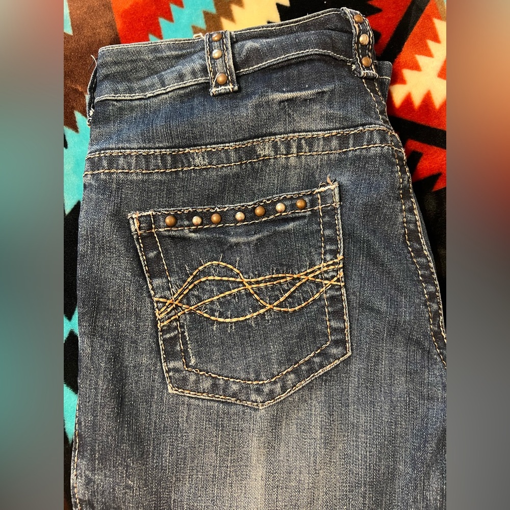 Cowgirl Tuff jeans. Size 28 short. Like new.
